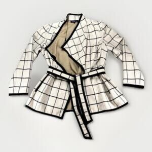 Jones New York Signature Plaid Women's sweater with Belt